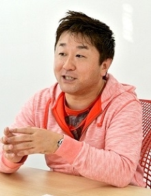 ���������꡼ No.052�Υ���ͥ������ / 150�ͤΥ�����ȳ���̾�ͤ�2015ǯ�򿶤��֤ꡤ2016ǯ�ؤΥ�å��������롣�����ǯ�������Ϥ�