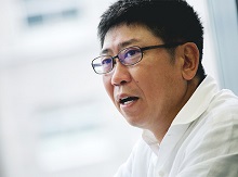 ���������꡼ No.135�Υ���ͥ������ / 150�ͤΥ�����ȳ���̾�ͤ�2015ǯ�򿶤��֤ꡤ2016ǯ�ؤΥ�å��������롣�����ǯ�������Ϥ�