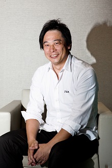 ���������꡼ No.156�Υ���ͥ������ / 150�ͤΥ�����ȳ���̾�ͤ�2015ǯ�򿶤��֤ꡤ2016ǯ�ؤΥ�å��������롣�����ǯ�������Ϥ�