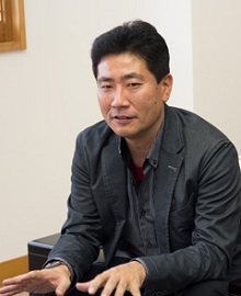 ���������꡼ No.212�Υ���ͥ������ / 150�ͤΥ�����ȳ���̾�ͤ�2015ǯ�򿶤��֤ꡤ2016ǯ�ؤΥ�å��������롣�����ǯ�������Ϥ�