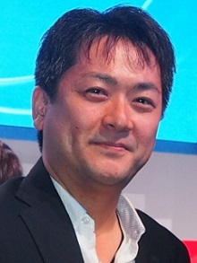 ���������꡼ No.270�Υ���ͥ������ / 150�ͤΥ�����ȳ���̾�ͤ�2015ǯ�򿶤��֤ꡤ2016ǯ�ؤΥ�å��������롣�����ǯ�������Ϥ�