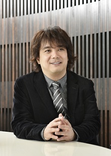 ���������꡼ No.389�Υ���ͥ������ / 150�ͤΥ�����ȳ���̾�ͤ�2015ǯ�򿶤��֤ꡤ2016ǯ�ؤΥ�å��������롣�����ǯ�������Ϥ�