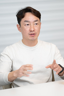 ���������꡼ No.024�Υ���ͥ������ / �Υ��󥿥ӥ塼��20ǯ��Ф����ޤ��Ѥ��֥�͡�����II�פϡ�PK�ʤ����и��ͥơ��֥��ѹ��ʤɡ������ȼ��������ܡ����Τɤ�ʿͤ����ɤ�ʤ��Ȥ�ͤ��ʤ��顤����Ż뤷�Ƴ�ȯ���Ƥ���Τ�������