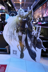 ���������꡼ No.001�Υ���ͥ������ / �֥�͡�����2 Eva�ѥå������פΥ�꡼����ǰ���٥�Ȥ��ݡ��ȡ�����դ�ʱ���������ץ쥤�䡼�Υ��ե�����S�������Ԥ򤪽зޤ�