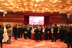 ���������꡼ No.004�Υ���ͥ������ / ��RED STONE�ױ���10��ǯ��ˤ���300�ͤΥե���ȴ��ա� 2015ǯ�Υ����ɥޥåפ�������줿��10th Birthday Party�פ��ݡ���