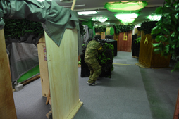 ���������꡼ No.027�Υ���ͥ������ / ��Ʈ�ȡ�����������������������Ǿ�����ǽƷ���򷫤깭���롣��RED STONE �ޥ����åƥ����Ҳ� ���Х����θ� with ���������ץ�ݡ���