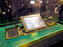 #005Υͥ/E3 2012Razer֡˿ޥRazer TaipanפȡMechWarrior Onlineѥȥ餬Ÿ