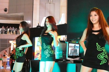 TGS 2012RazerXbox 360ѥɥƥåTGS 2012ǥץ쥤֥ŸTeam RazerĶ󥮥աաξˡλȤʹƤߤ