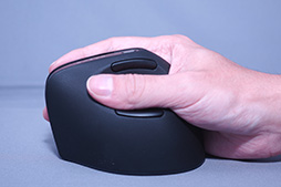 画像ギャラリー No.015のサムネイル画像 / Razerから来た縦型マウス「Pro Click V2 Vertical」は,ゲームで実用的に使えるのか?【レビュー】