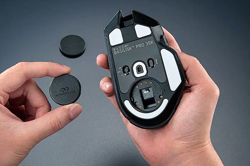 画像ギャラリー No.003のサムネイル画像 / ワイヤレスマウスを使いながら充電できる充電機能付きマウスパッド「Razer HyperFlux V2」が登場