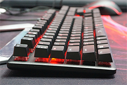 TGS 2019HyperXȼᥫ˥륹åѥܡɡAlloy Originsפȯ䡣إåɥȥå󥰵ǽбΥإåɥåȤ