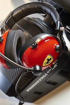 Ferrariθ饤󥹤ޡإåɥåȡT.Racing Scuderia Ferrari EditionפThrustmaster1120˹ȯ