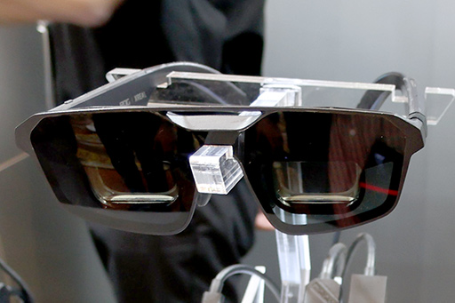 ���������꡼ No.003�Υ���ͥ������ / ASUS�Υ��󥰥饹���ǥ����ץ쥤��ROG XREAL R1�פ�����ˤΥ����ޡ������ǥ����ץ쥤�ϥ��󥰥饹������