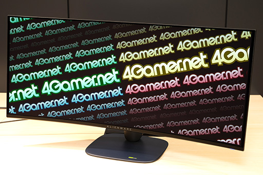 画像ギャラリー No.015のサムネイル画像 / ウルトラワイドの臨場感に量子ドット有機ELの映像美&240Hz表示の「Alienware 34」は,一度使うと手放せないディスプレイだ