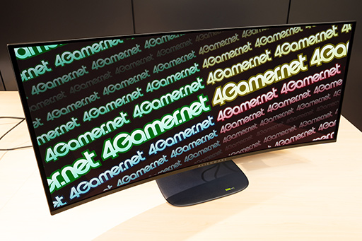 画像ギャラリー No.030のサムネイル画像 / ウルトラワイドの臨場感に量子ドット有機ELの映像美&240Hz表示の「Alienware 34」は,一度使うと手放せないディスプレイだ