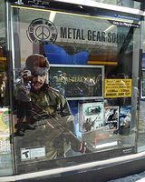 E3 2010Ͼ罨״Ĥ󥼥륹Υॷåפ˹סǤΡMETAL GEAR SOLID PEACE WALKER WORLD TOURפͻҤϡ