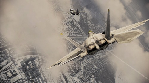 #004Υͥ/GamescomŻ߲ʤΤˤϡACE COMBAT ASSAULT HORIZONסκǿ4GamerUpǺ90ʾ