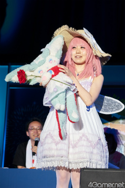 画像ギャラリー No.026のサムネイル画像 / 「アークスフェスティバル2016」フォトレポート。「PSO2」コスプレ&クラフトコンテストや小林幸子さんの圧巻ライブ,コスプレエリアを撮影してきた