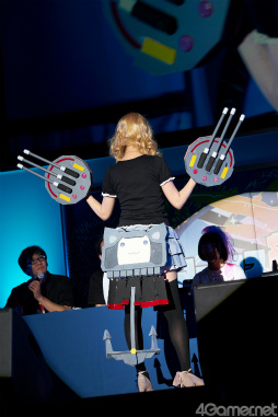 画像ギャラリー No.078のサムネイル画像 / 「アークスフェスティバル2016」フォトレポート。「PSO2」コスプレ&クラフトコンテストや小林幸子さんの圧巻ライブ,コスプレエリアを撮影してきた