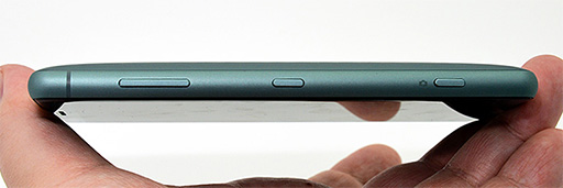 画像ギャラリー No.029のサムネイル画像 / ソニーの新ハイエンドスマートフォン「Xperia XZ2」&「Xperia XZ2 Compact」実機レポート。二眼式カメラの採用は次世代モデルまでおあずけ?