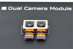 画像ギャラリー No.033のサムネイル画像 / ソニーの新ハイエンドスマートフォン「Xperia XZ2」&「Xperia XZ2 Compact」実機レポート。二眼式カメラの採用は次世代モデルまでおあずけ?