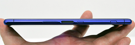 画像ギャラリー No.011のサムネイル画像 / アスペクト比9:21の新型スマホ「Xperia 1」ハンズオン。ソニーの映像技術が詰め込んだ有機ELパネルとゲーマー向け機能に注目