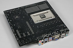 ���������꡼ No.016�Υ���ͥ������ / �ǥ����ȥå�PC����Trinity��A10-5800K�ס�A8-5600K�פ��ӥ塼��������APU��3D��ǽ�Ϥɤ��ޤǸ��夷����