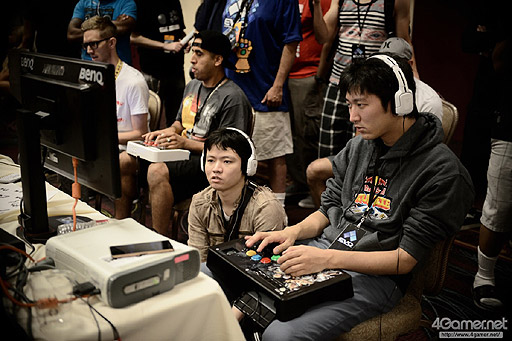 EVO2015ϡŴ7פǥΥ꤬ŪͥUMvC3פǤCrossRF꤬ǽη辡ȡʥȤضʤ᤿EVO2ܤޤȤ