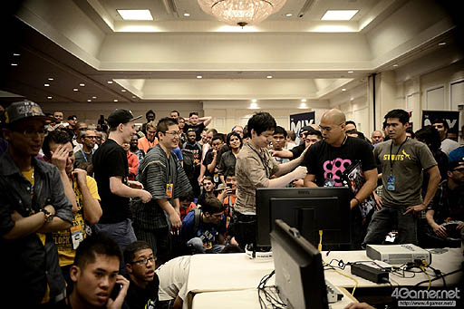 EVO2015ϡŴ7פǥΥ꤬ŪͥUMvC3פǤCrossRF꤬ǽη辡ȡʥȤضʤ᤿EVO2ܤޤȤ