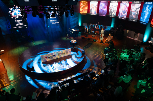 画像ギャラリー No.001のサムネイル画像 / 「MTG」×「FF」コラボセットは過去最大級の印刷数で対応。プレイ製品の供給は「ご心配なく」。開発裏話も語られたPRイベントをレポート