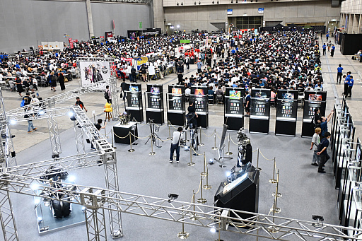 画像ギャラリー No.001のサムネイル画像 / 「マジック・スポットライト :FINAL FANTASY」レポート。バスターソードやハーディ=デイトナも展示されていた会場の様子をお届け