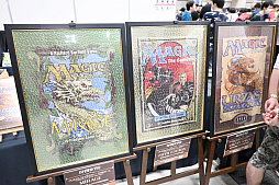 画像ギャラリー No.027のサムネイル画像 / 「マジック・スポットライト :FINAL FANTASY」レポート。バスターソードやハーディ=デイトナも展示されていた会場の様子をお届け