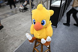 画像ギャラリー No.030のサムネイル画像 / 「マジック・スポットライト :FINAL FANTASY」レポート。バスターソードやハーディ=デイトナも展示されていた会場の様子をお届け