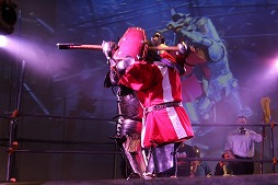 ���������꡼ No.003�Υ���ͥ������ / �ֱ�ͺ�����˥���פȥ����ޡ��ɥХȥ�Υ���ܥ������ӥ����ޥå������š���󥰾�Ƿ��깭����줿��������Ǿ�����Ĥ�����ΤϤɤοرġ�