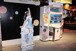 AOU2012ϲKONAMIδꥺॲबǤо졣DanceEvolution ARCADEץǥ쥯ʹ̥ϤȤ