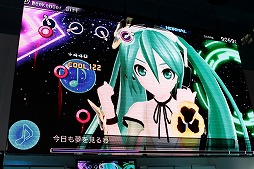 TGS 2012ϡֽ鲻ߥ -Project DIVA-fפ֤ߤʤȤäפȥܡ֥Хġפؤλȯɽ줿ơ֥ӤǤФá