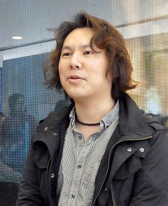 画像ギャラリー No.005のサムネイル画像 / 「Dragon's Dogma: Dark Arisen」本日発売。エグゼクティブプロデューサーの小林裕幸氏と,テーマソングを歌うRaychellさんが駆けつけた店頭イベントをレポート