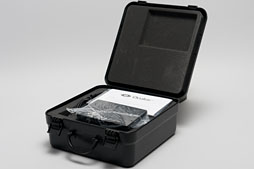 ���������꡼ No.004�Υ���ͥ������ / ���۸���HMD��Oculus Rift�פγ�ȯ�Ը������åȤ����ꤷ���ΤǤ��ä����ȤäƤߤ������줬�������̤�褫��