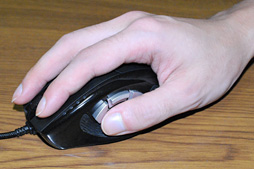 ���������꡼ No.022�Υ���ͥ������ / 3000�ߤǹ����Ǥ��륲���ޡ������졼�������󥵡���ܥޥ����ϰճ��ʷ���Ф�ʪ���ä�����Anker High Precision Laser Gaming Mouse�ץ�ӥ塼