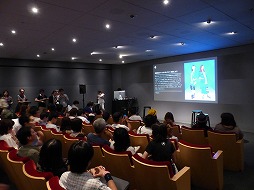 ���������꡼ No.001�Υ���ͥ������ / ���Υƥȥꥹ�̡�!?�ˤ�PUFFY�򥲥��Ȥ˾����ƹԤ�줿���֥ƥȥꥹ��󥹥����ۿ���ǰ���٥�ȡפ����ͤ��ݡ���