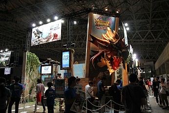 TGS 2013ʾˡȥϥɤäiOSץMONSTER HUNTER SMARTפΥץ쥤ݡȤǺ