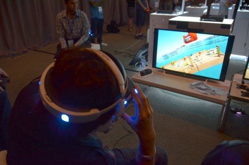 E3 2015ϡProject MorpheusפοǽȽThe PlayRoom VRפǼ¸줿ޤäۤʤ2Υ̩Ȥ