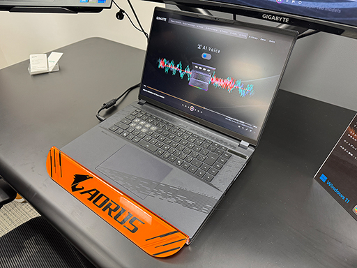 画像ギャラリー No.006のサムネイル画像 / GeForce RTX 5070搭載のゲーマー向けノートPCや500Hz表示対応ディスプレイなどGIGABYTEが新製品を紹介