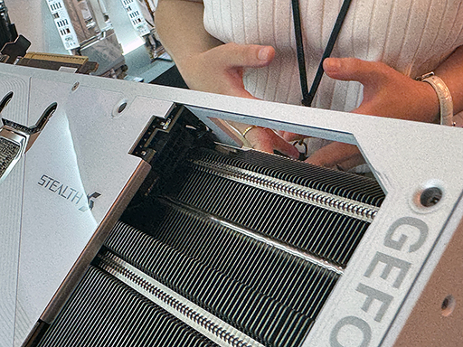 画像ギャラリー No.008のサムネイル画像 / Google TV搭載のゲーマー向けディスプレイやGeForce RTX 5060搭載カードなど注目のGIGABYTE製品をチェック