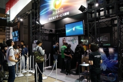 TGS 2014Android֥åȤǡFFVIIפFFXIIIפ̤ͷ٤Ի׵ĤʴСDIVE INפΥץ쥤ࡼӡǺ