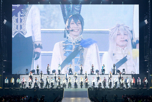 画像ギャラリー No.003のサムネイル画像 / 刀剣男士,東京ドームで華やかに舞う――「ミュージカル『刀剣乱舞』 目出度歌誉花舞 十周年祝賀祭」29日公演レポート