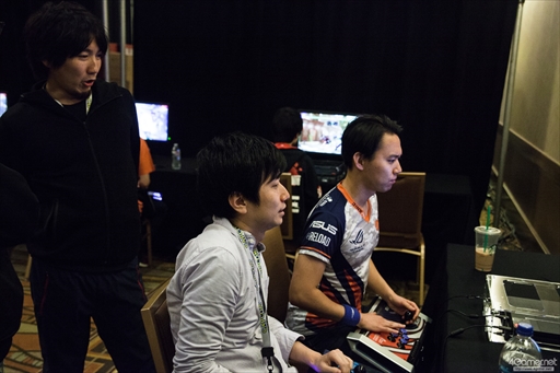 ���������꡼ No.006�Υ���ͥ������ / �֥��ȥ꡼�ȥե�������V�פθ�����������Capcom Cup 2017�����郎���롣�ǽ����˿ʽФ���8�ͤ����ꤷ��2����Twitter�ޤȤ�