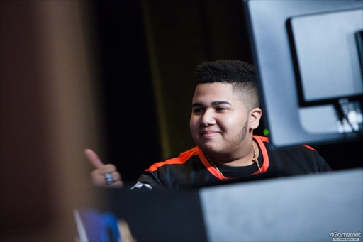 ���������꡼ No.015�Υ���ͥ������ / �֥��ȥ꡼�ȥե�������V�פθ�����������Capcom Cup 2017�����郎���롣�ǽ����˿ʽФ���8�ͤ����ꤷ��2����Twitter�ޤȤ�