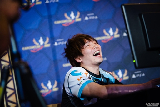 ���������꡼ No.024�Υ���ͥ������ / �֥��ȥ꡼�ȥե�������V�פθ�����������Capcom Cup 2017�����郎���롣�ǽ����˿ʽФ���8�ͤ����ꤷ��2����Twitter�ޤȤ�