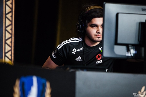 ���������꡼ No.025�Υ���ͥ������ / �֥��ȥ꡼�ȥե�������V�פθ�����������Capcom Cup 2017�����郎���롣�ǽ����˿ʽФ���8�ͤ����ꤷ��2����Twitter�ޤȤ�